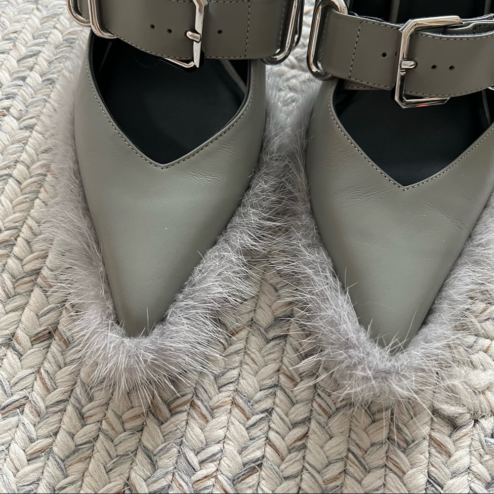 Unique Design Heels - Picture 5 of 5
